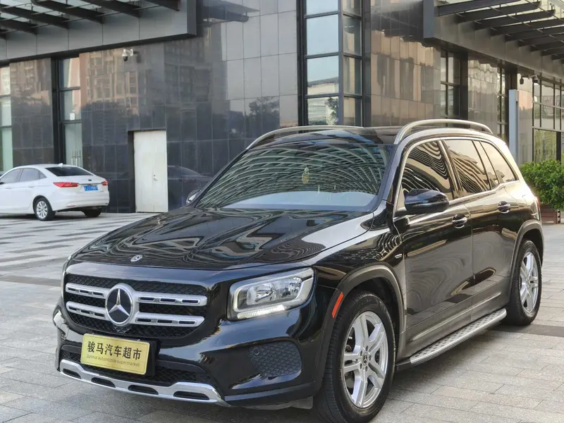 Mercedes-Benz GLB 180