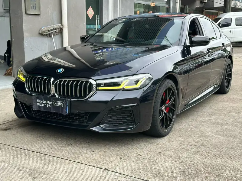 BMW 5 Series — фото 1