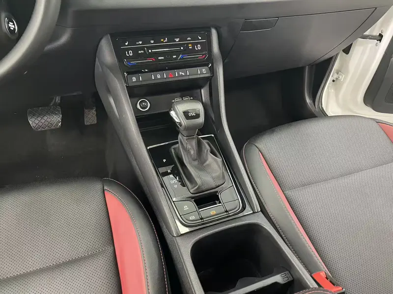 Skoda Karoq — фото 10