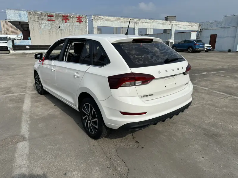 Skoda Rapid — фото 3