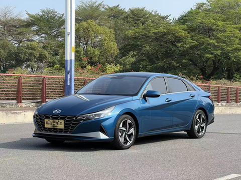 Hyundai Elantra 2022