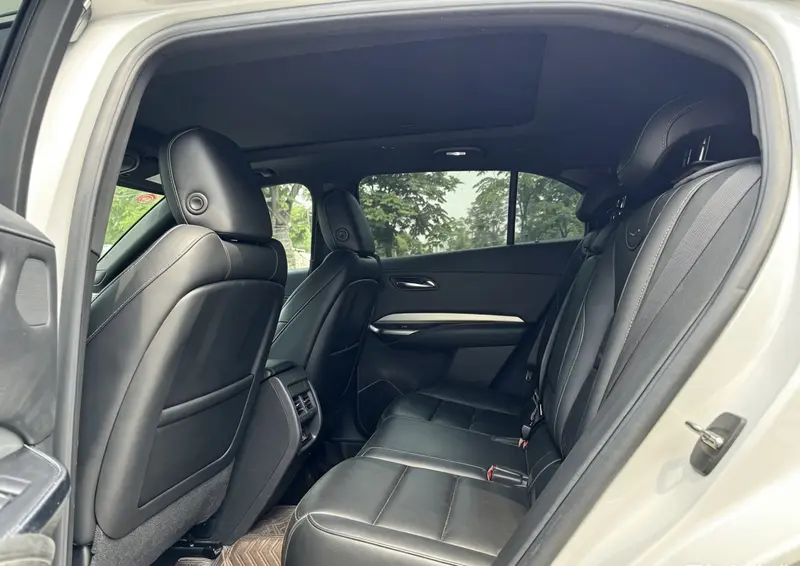 Cadillac XT4 — фото 10