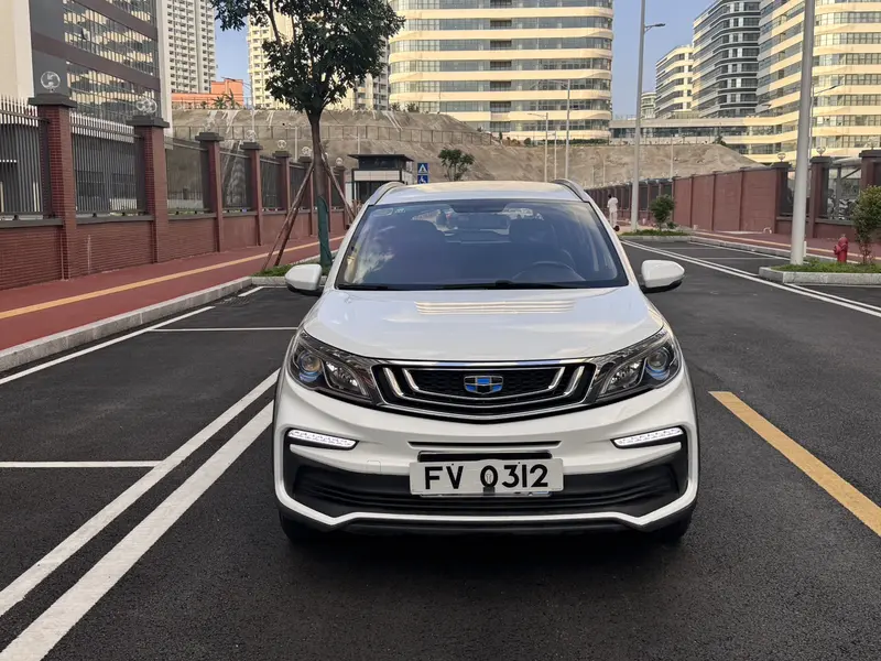 Geely Vision X3 1.5L CVT элит — фото 2