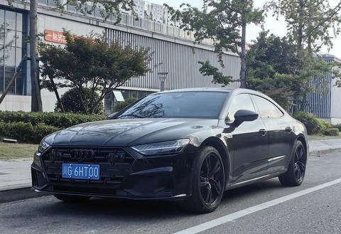 Audi A7L