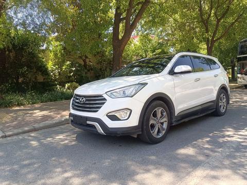 Hyundai Grand Santa Fe