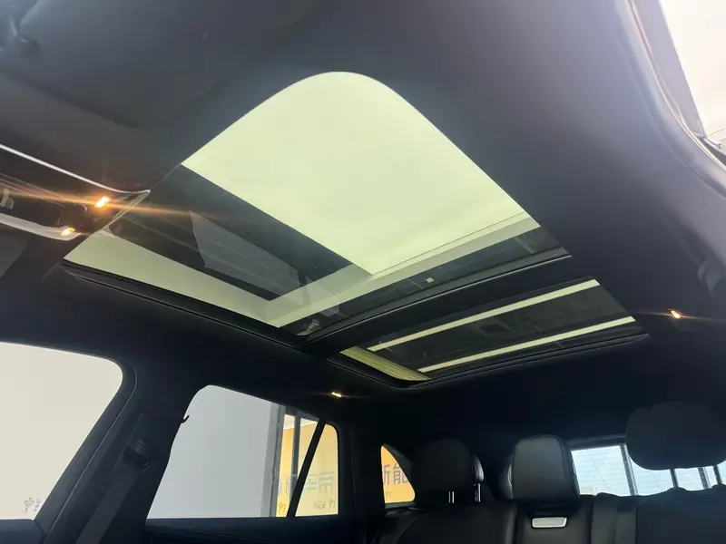 Mercedes-Benz EQE SUV — фото 19