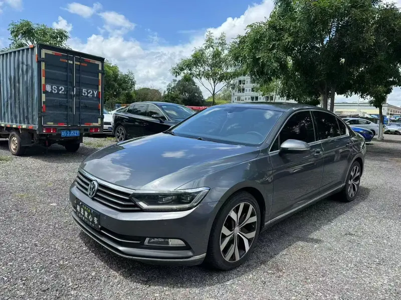Volkswagen Magotan 330 TSI DSG Luxury