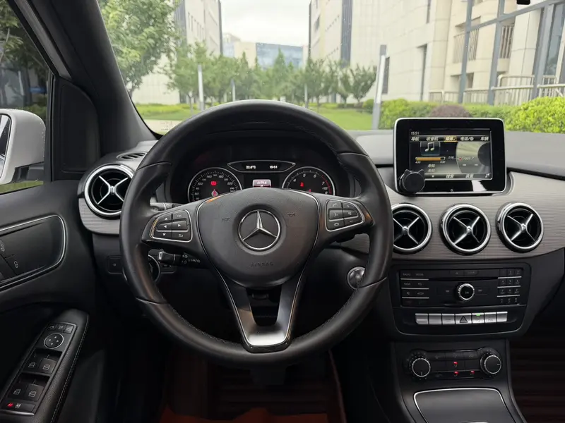 Mercedes-Benz B-Class — фото 13