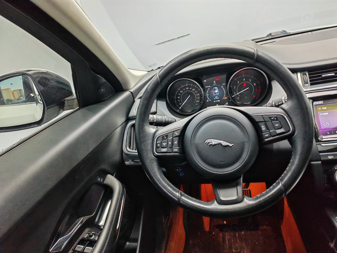 Jaguar E-Pace — фотографии объявления, Фото 10