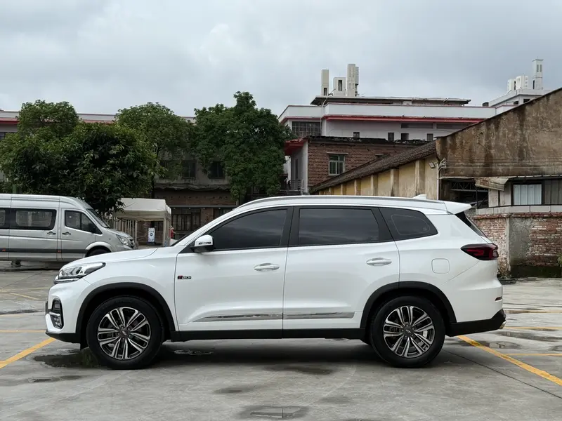 Chery Tiggo 8 — фото 4