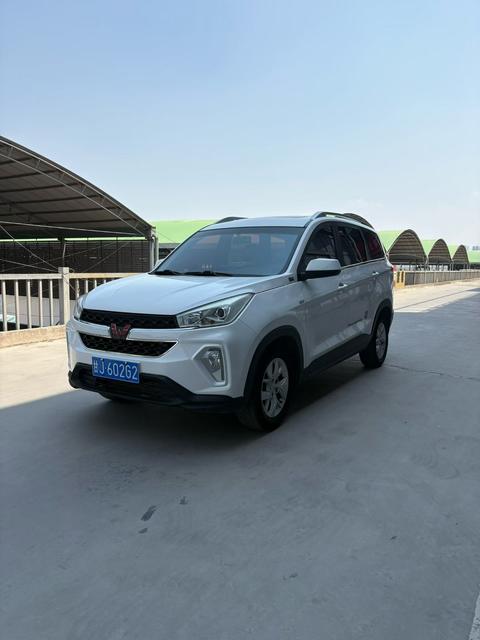 Wuling Hongguang S3