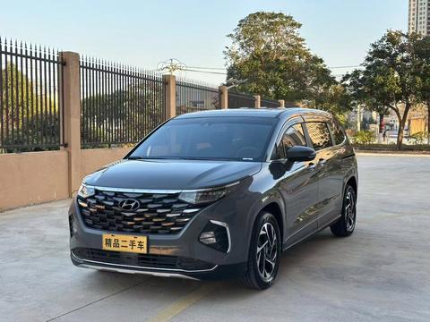 Hyundai Custo