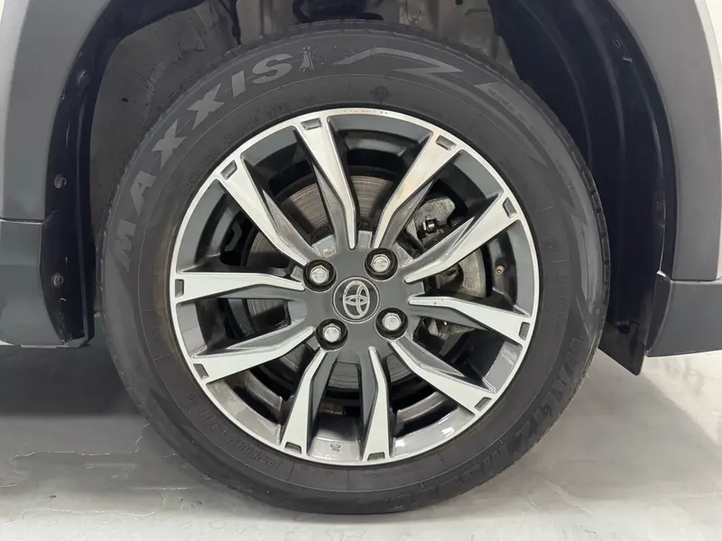 Toyota Yaris L — фото 9