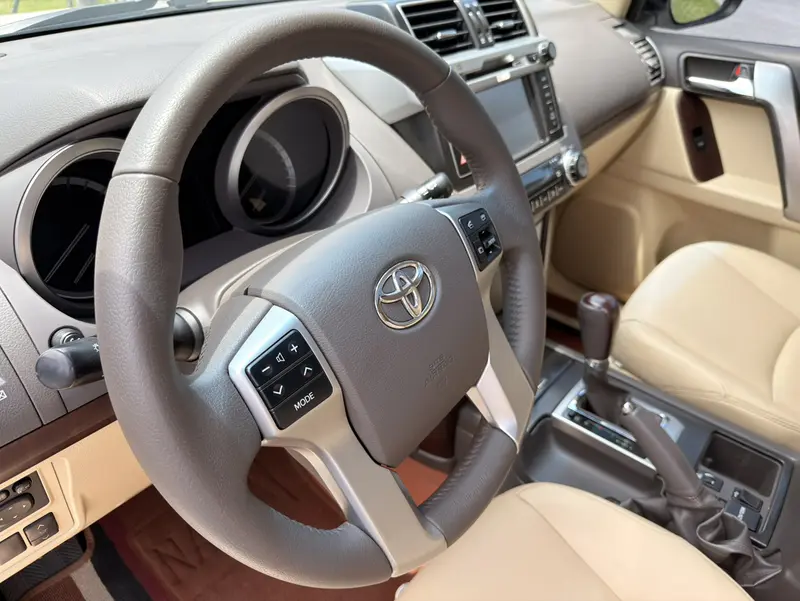Toyota Prado — фото 9