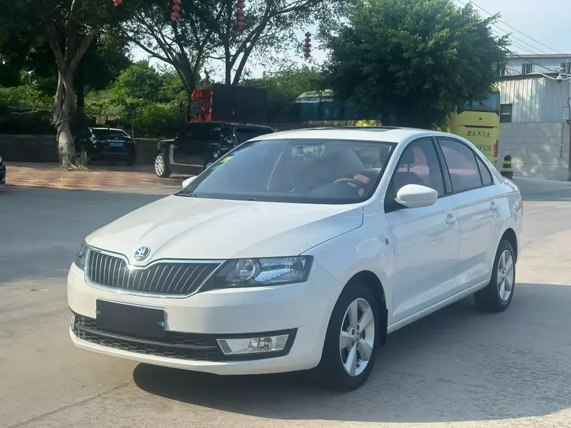 Skoda Rapid — фото 1