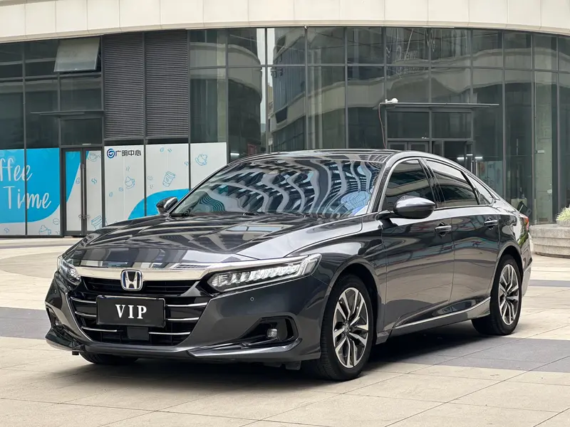Honda Accord · 2.0 L