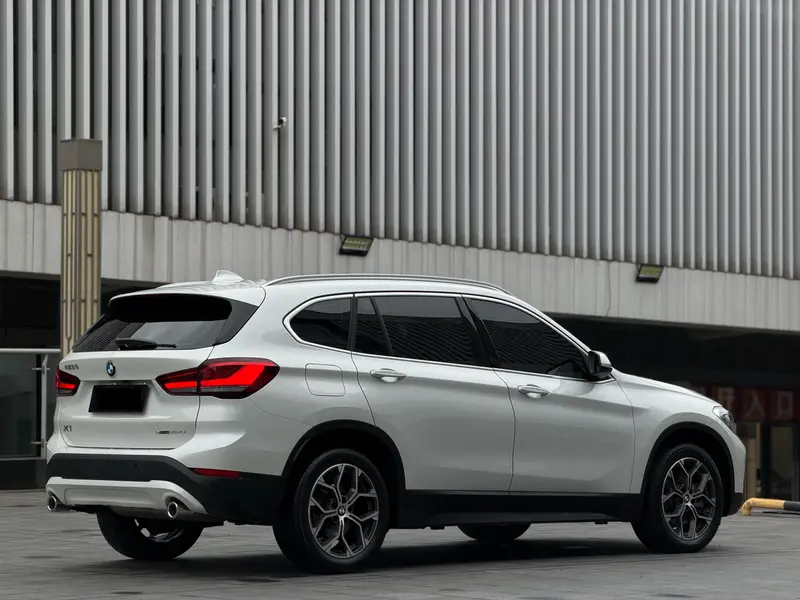BMW X1 — фото 4