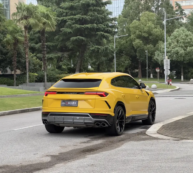 Lamborghini Urus — фото 6