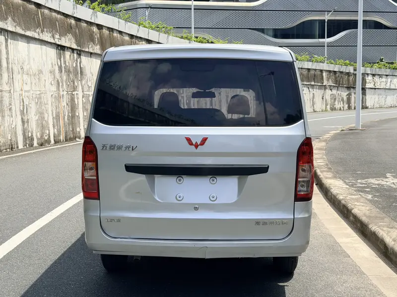 Wuling Rongguang V — фото 6