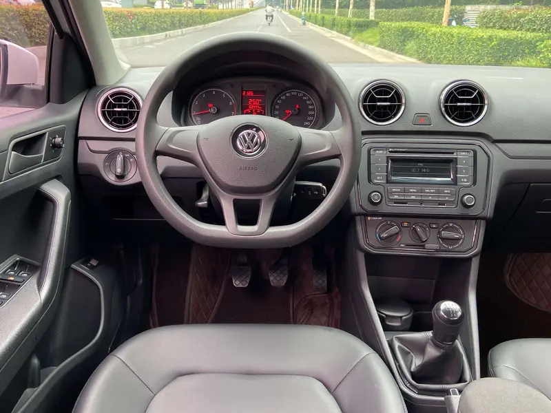 Volkswagen Jetta — фото 11