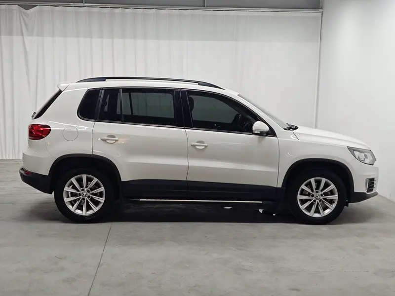 Volkswagen Tiguan — фото 8