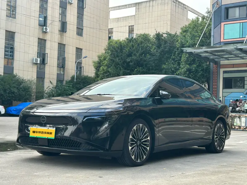 Nissan N 7 625 Max