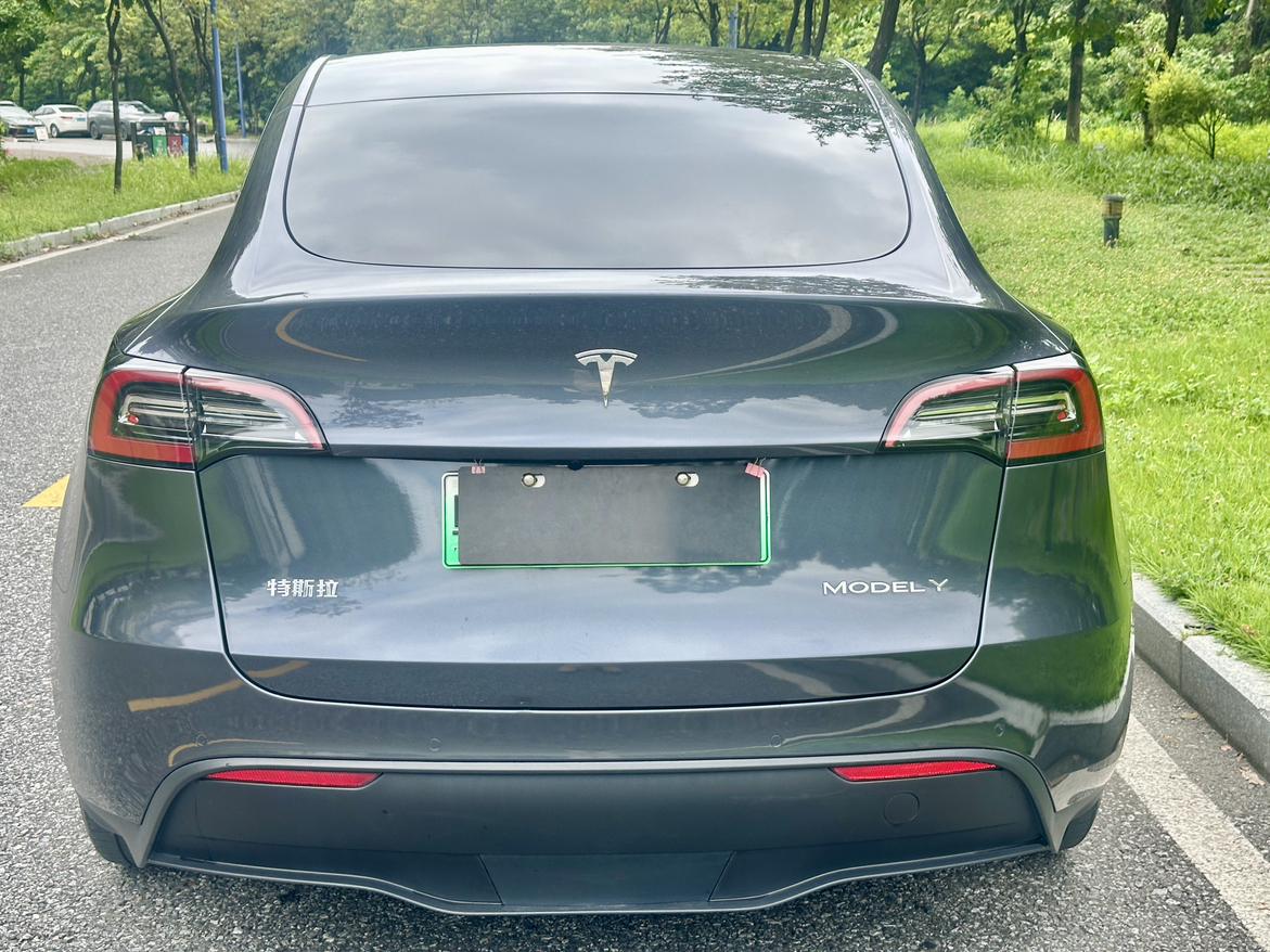 Tesla Model Y: фотография 5 из 10