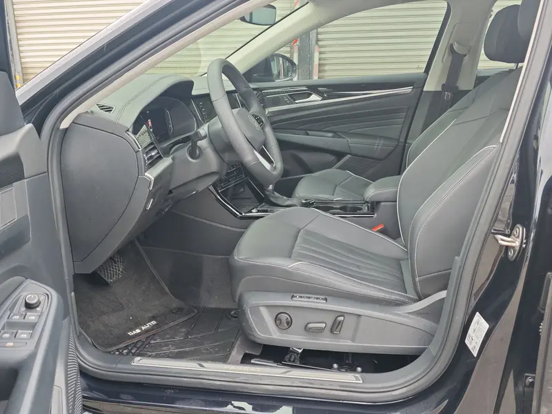 Volkswagen Passat — фото 8