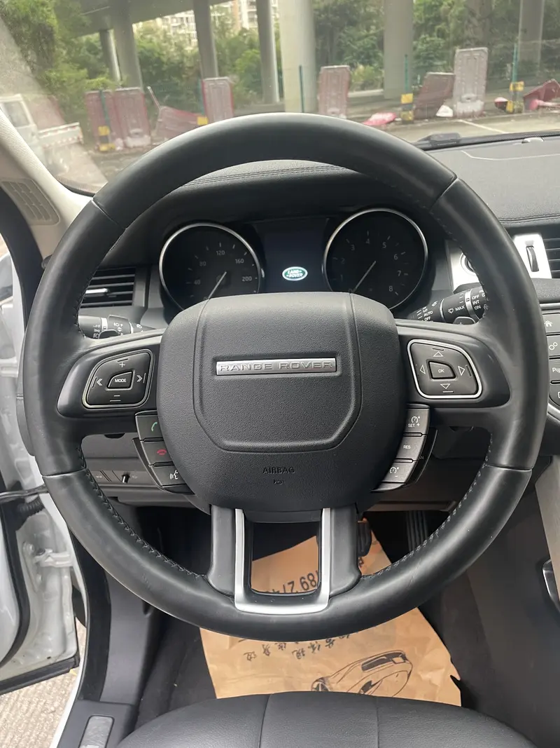 Land Rover Range Rover Evoque — фото 7
