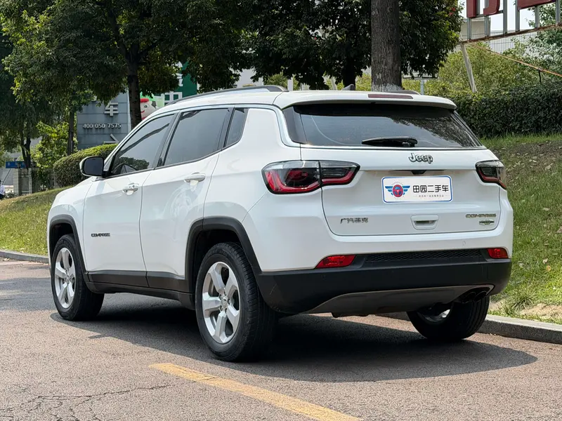 Jeep Compass — фото 4