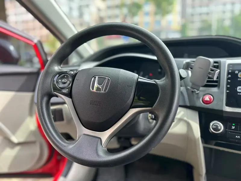 Honda Civic — фото 8