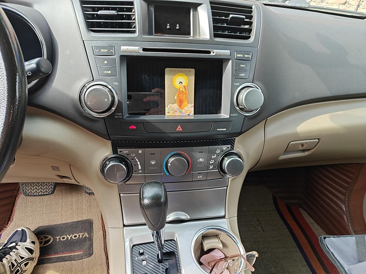 Toyota Highlander 2012 2.7L 5 мест Elite