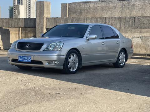 Lexus LS
