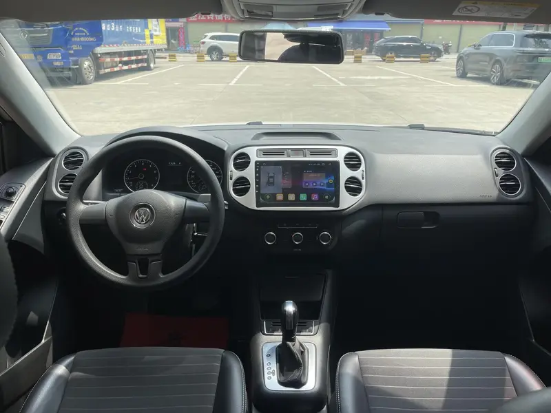 Volkswagen Tiguan — фото 10