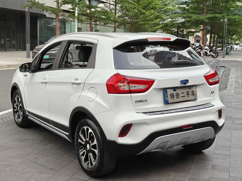 Geely Vision X3 — фото 4