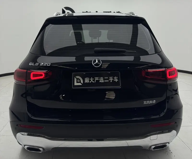 Mercedes-Benz GLB — фото 5