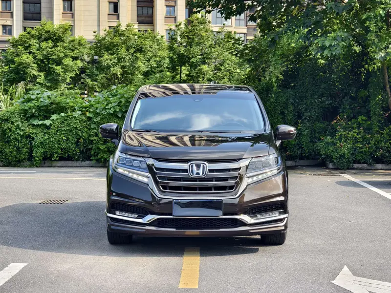 Honda Elysion 2.0L · люкс — фото 2