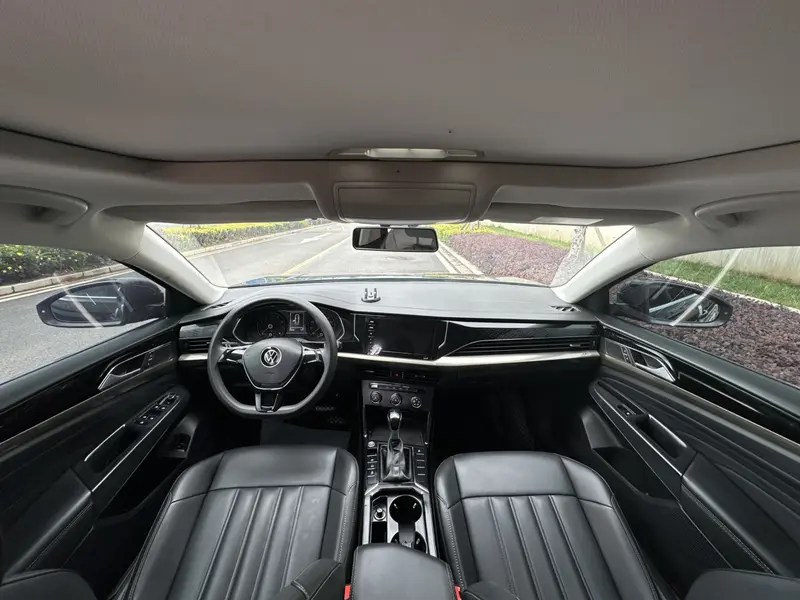 Volkswagen Passat — фото 8
