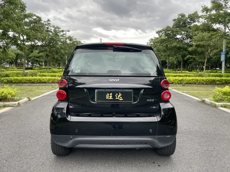 Smart fortwo 1.0 MHD Special Edition — фото 5