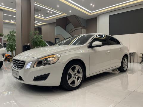 Volvo S60 (Import)