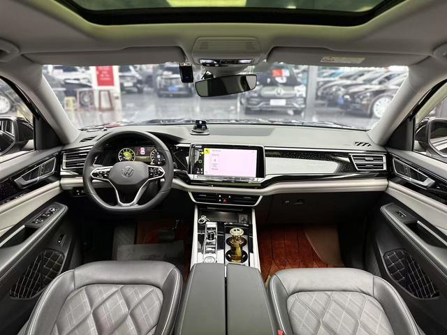 Volkswagen Tourang id 4387369 из Китая 12