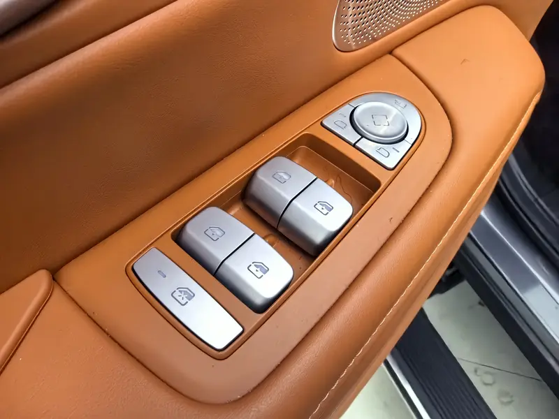 AITO M7 — фото 19