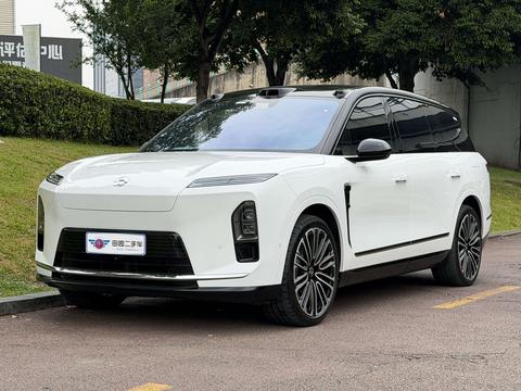 Nio ES8