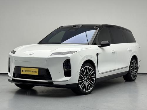 Nio ES8