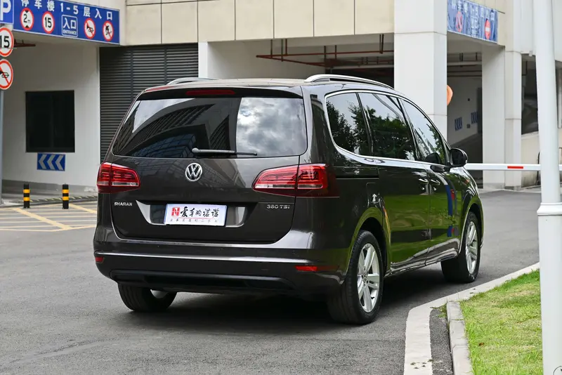 Volkswagen Sharan — фото 7