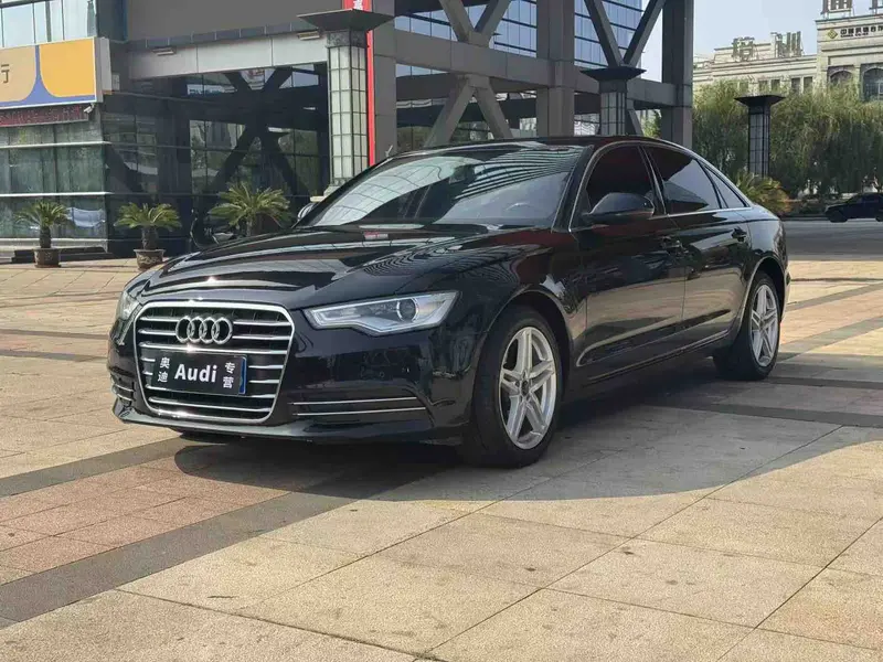 Audi A6L — фото 1