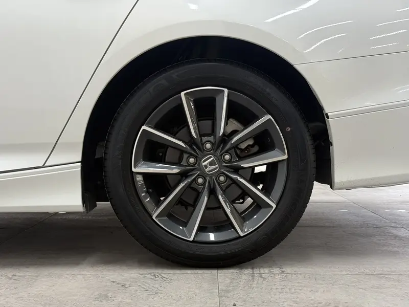 Honda Inspire — фото 11