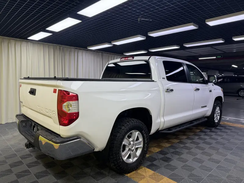 Toyota Tundra — фото 7