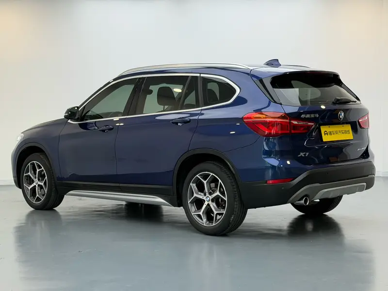BMW X1 — фото 5