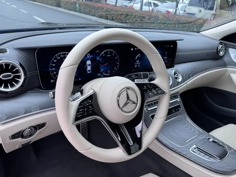 Mercedes-Benz CLS — фото 6